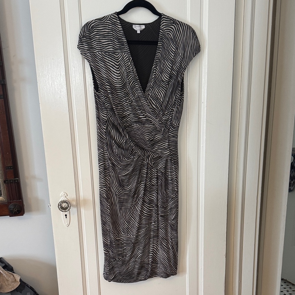 MaxMara Black and White Midi Cap Sleeve Dress